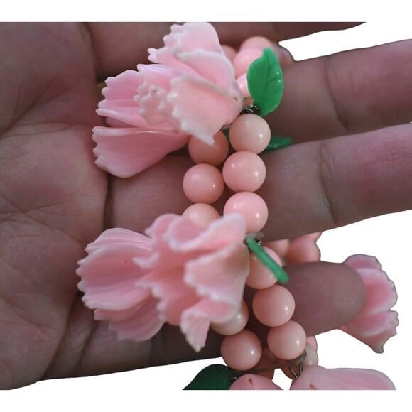 Vintage 50s Pink Celluloid Flower Green Leaves Double Strand Stretch Bracelet - Picture 4 of 6